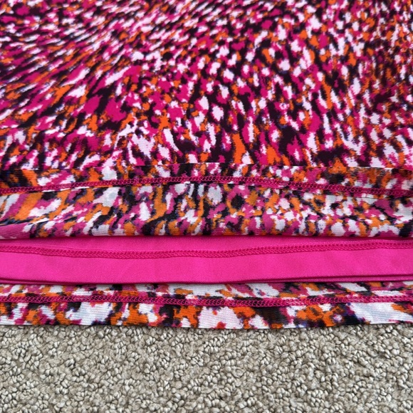 434M NWT Bar III Women's Printed Short-Sleeve Mesh Top, Sunset Rose - Size: XXS - Picture 6 of 8